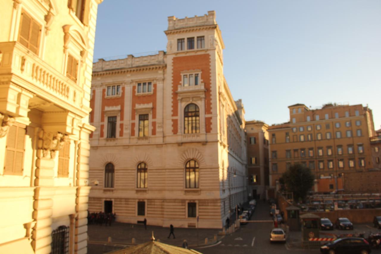 Abagnale Home Montecitorio Рим Екстериор снимка